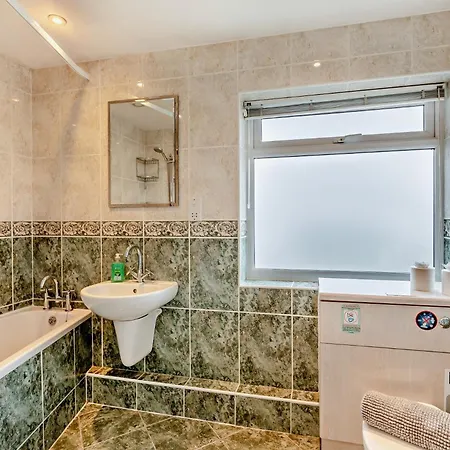 4 Bed In 49481 Тирск